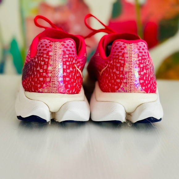 HOKA Women's Mach X Running Shoe in Raspberry/Strawberry - Picture 9 of 11